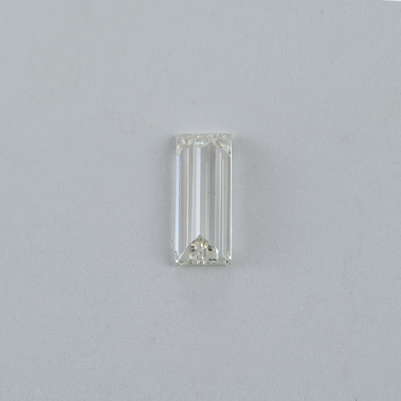 1.35 Carat Baguette Shape Natural Diamond – I Color, VS1 Clarity