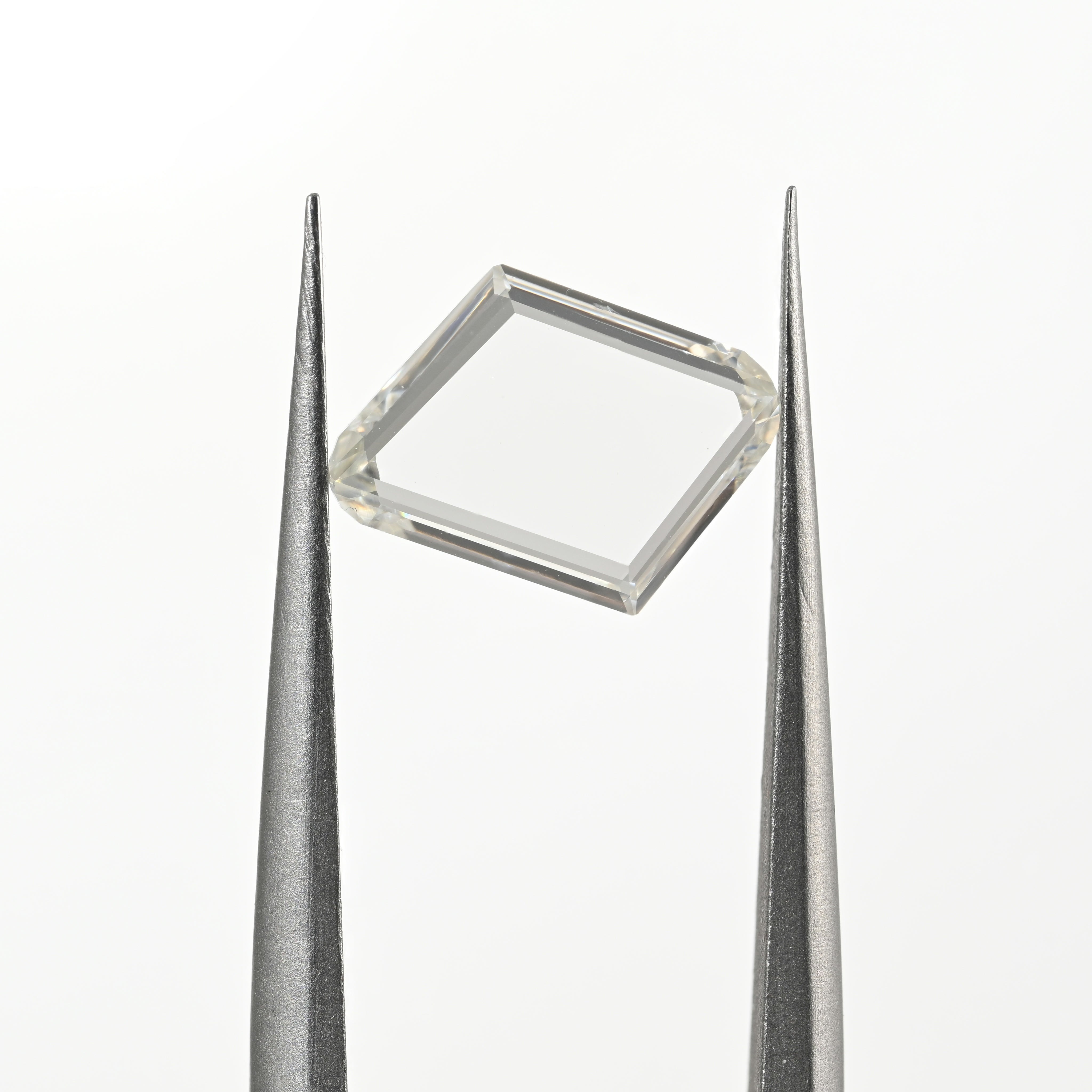 0.86 Carat Poitrait Shape Natural Diamond – H Color, VS1 Clarity