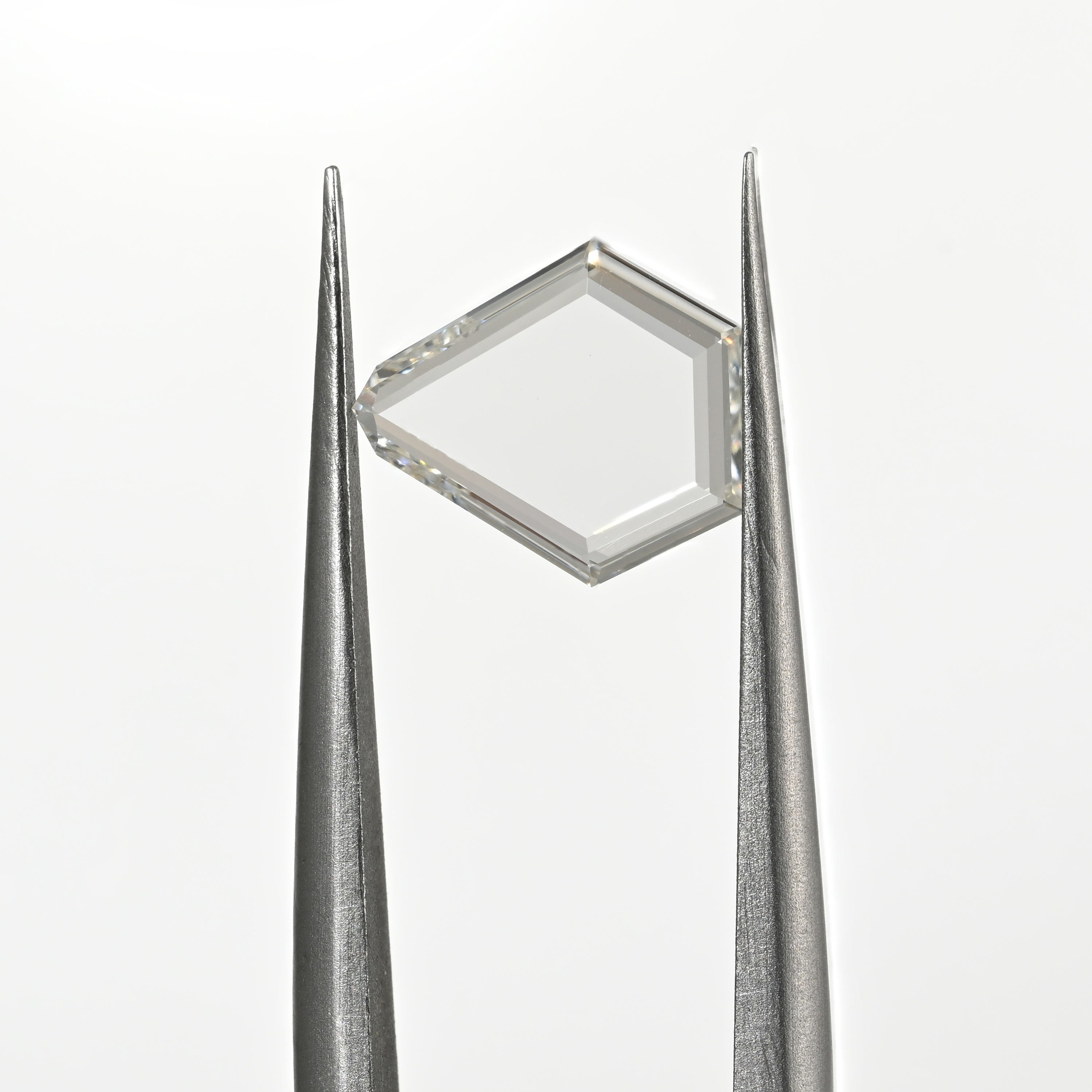0.85 Carat Poitrait Shape Natural Diamond – H Color, VVS2 Clarity