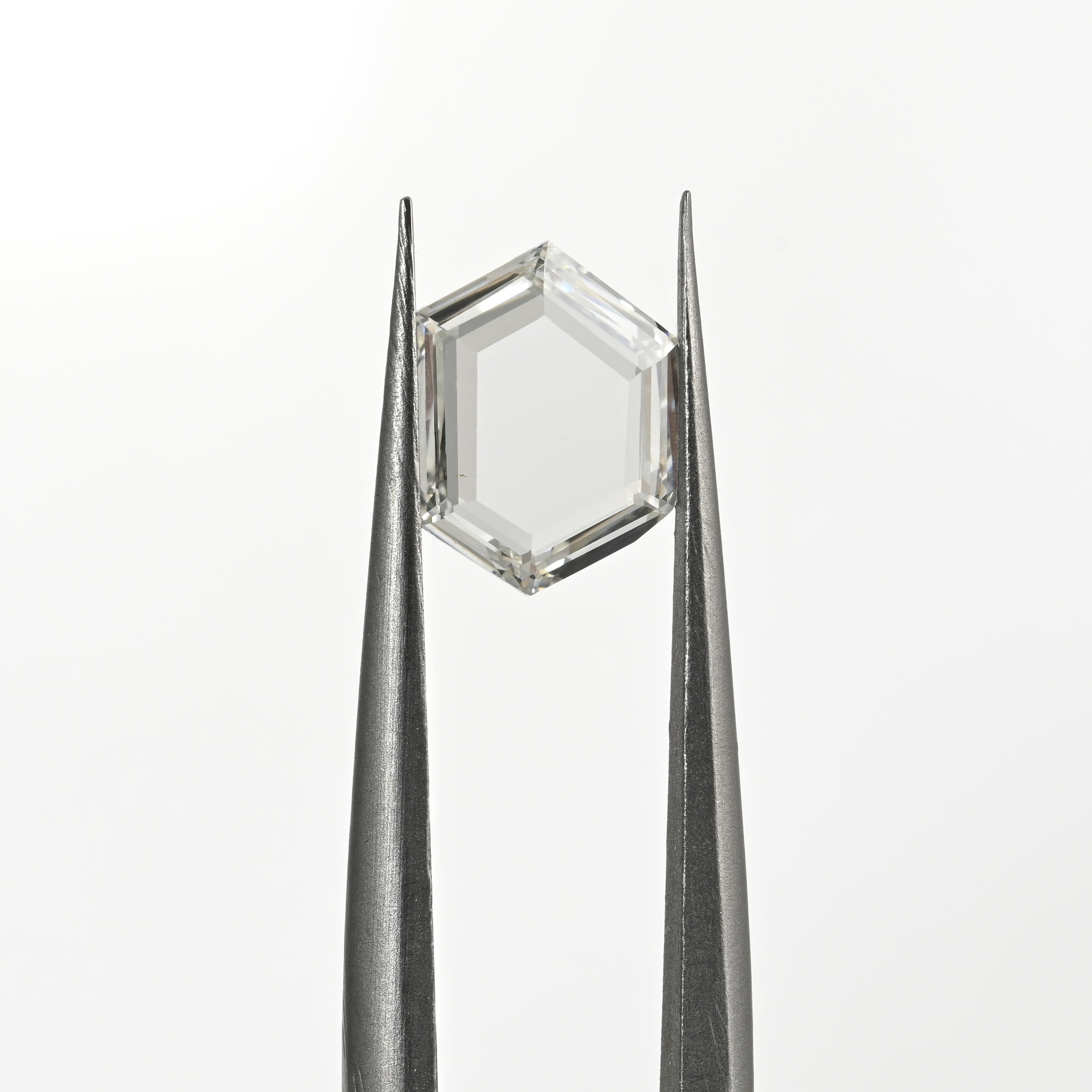 0.84 Carat Poitrait Shape Natural Diamond – H Color, VS1 Clarity
