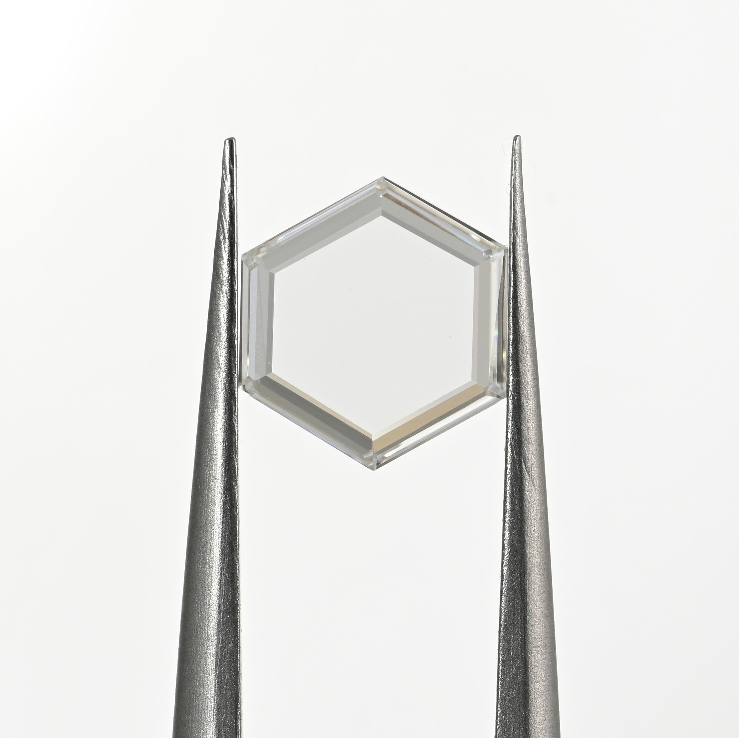 0.79 Carat Poitrait Shape Natural Diamond – F Color, VVS2 Clarity