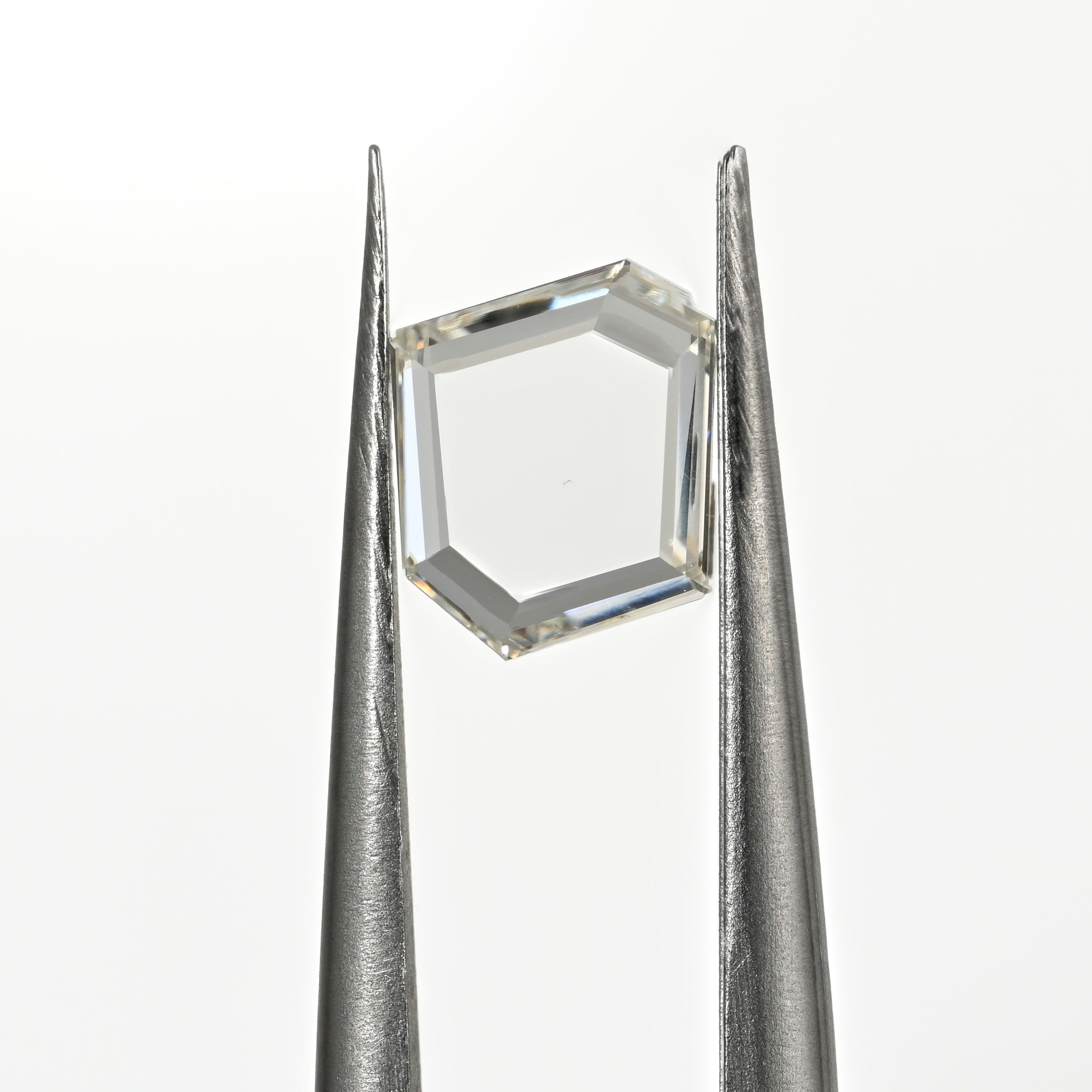 0.77 Carat Poitrait Shape Natural Diamond – J Color, VS1 Clarity