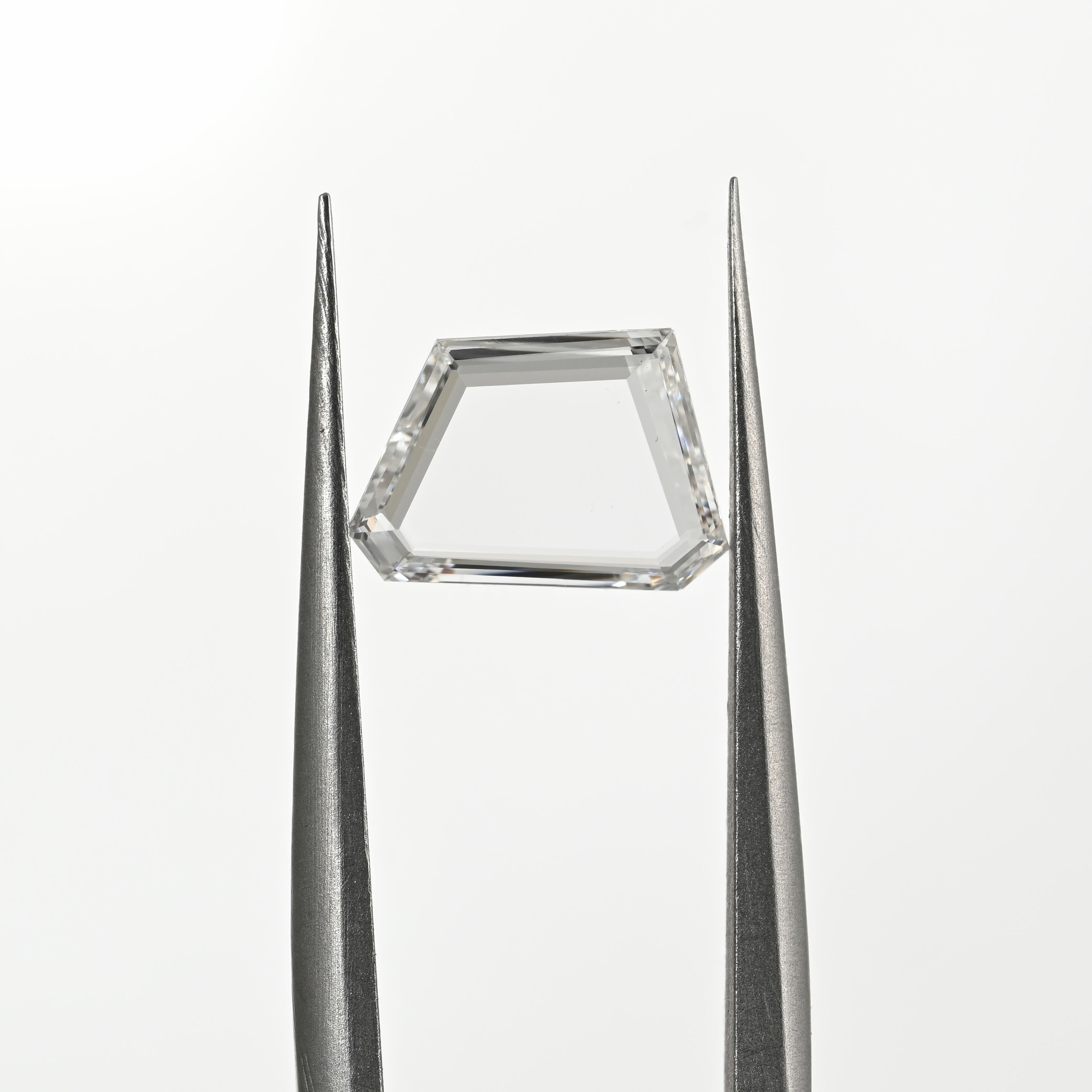 0.67 Carat Poitrait Shape Natural Diamond – E Color, VVS2 Clarity