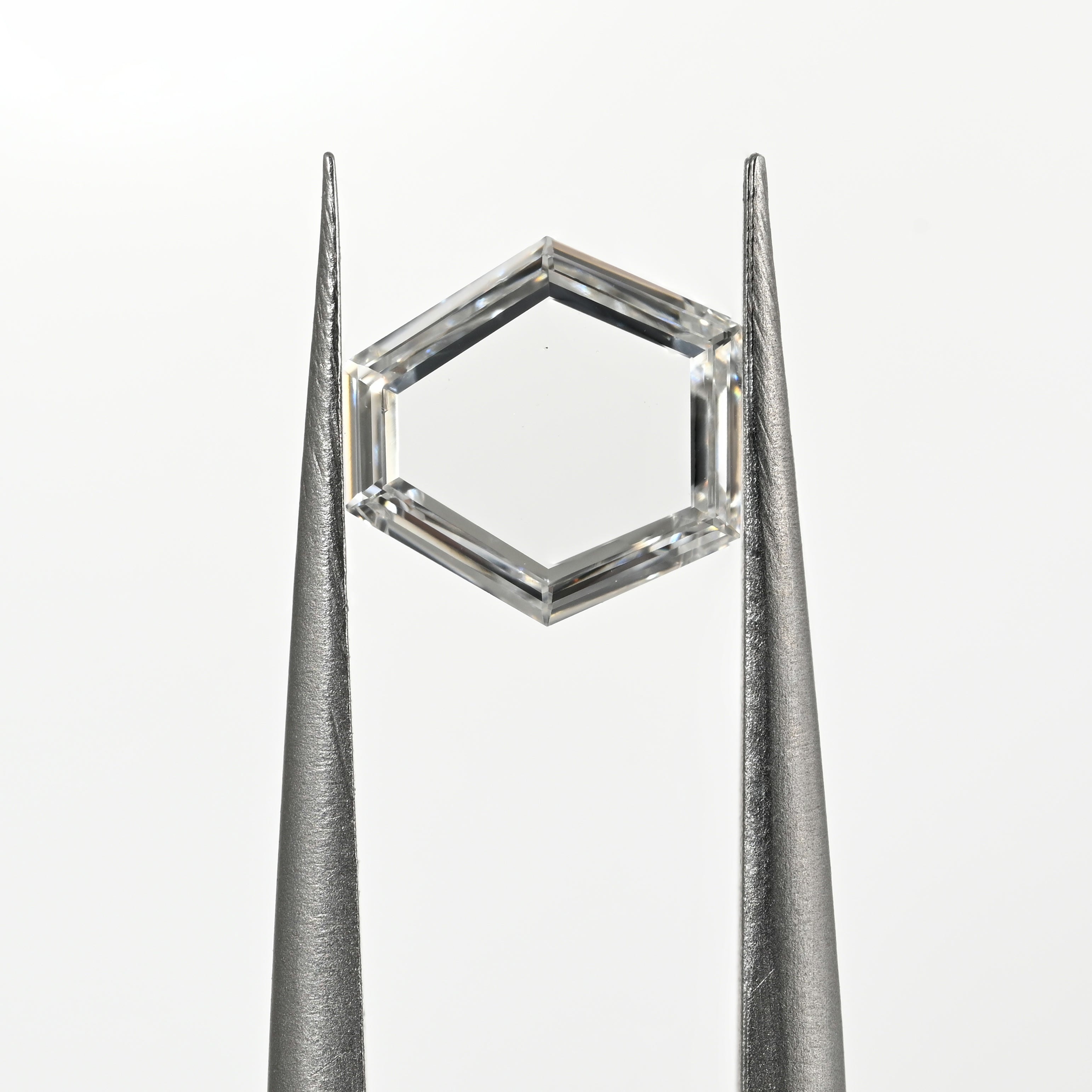 0.67 Carat Poitrait Shape Natural Diamond – E Color, VVS2 Clarity