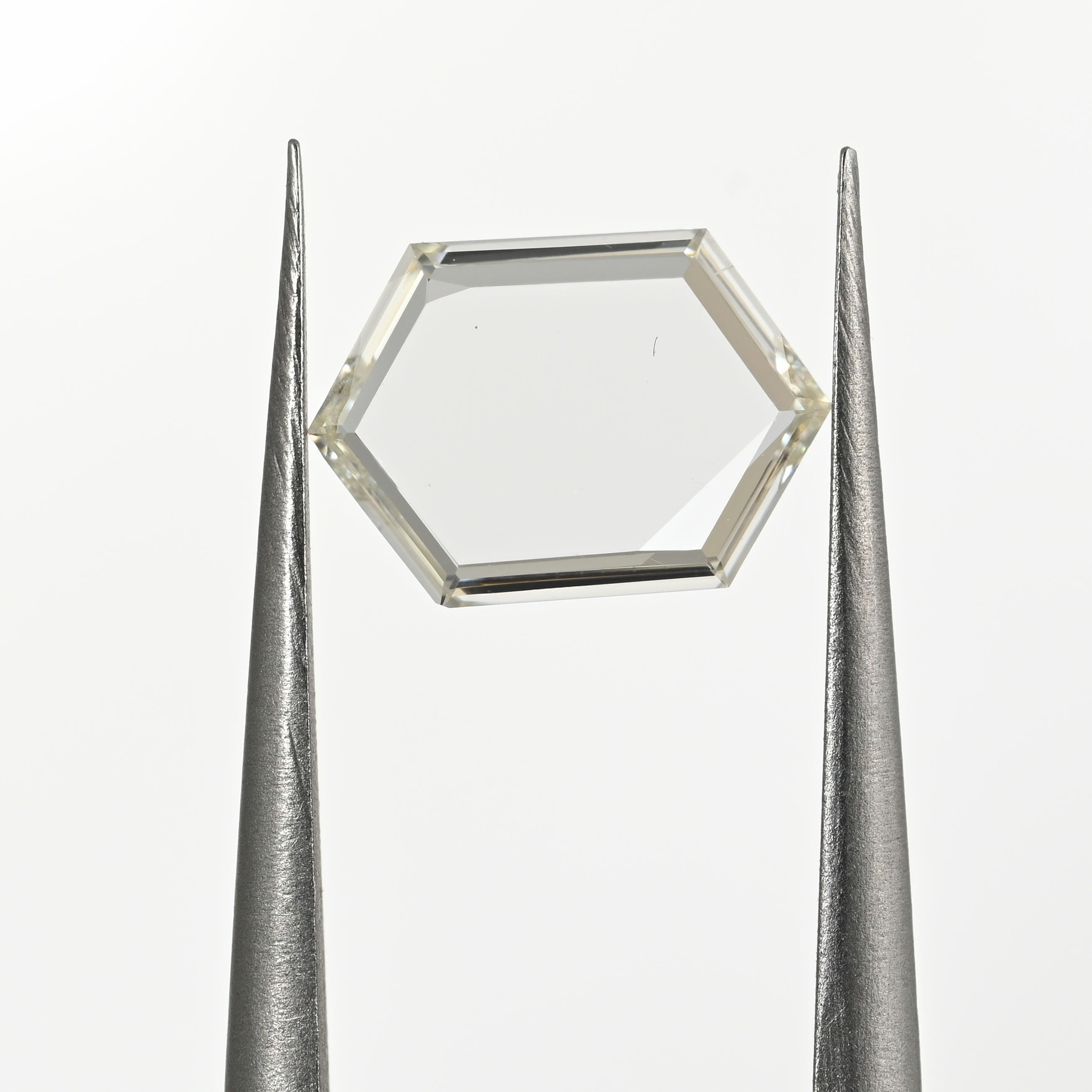 0.67 Carat Poitrait Shape Natural Diamond – J Color, VS1 Clarity