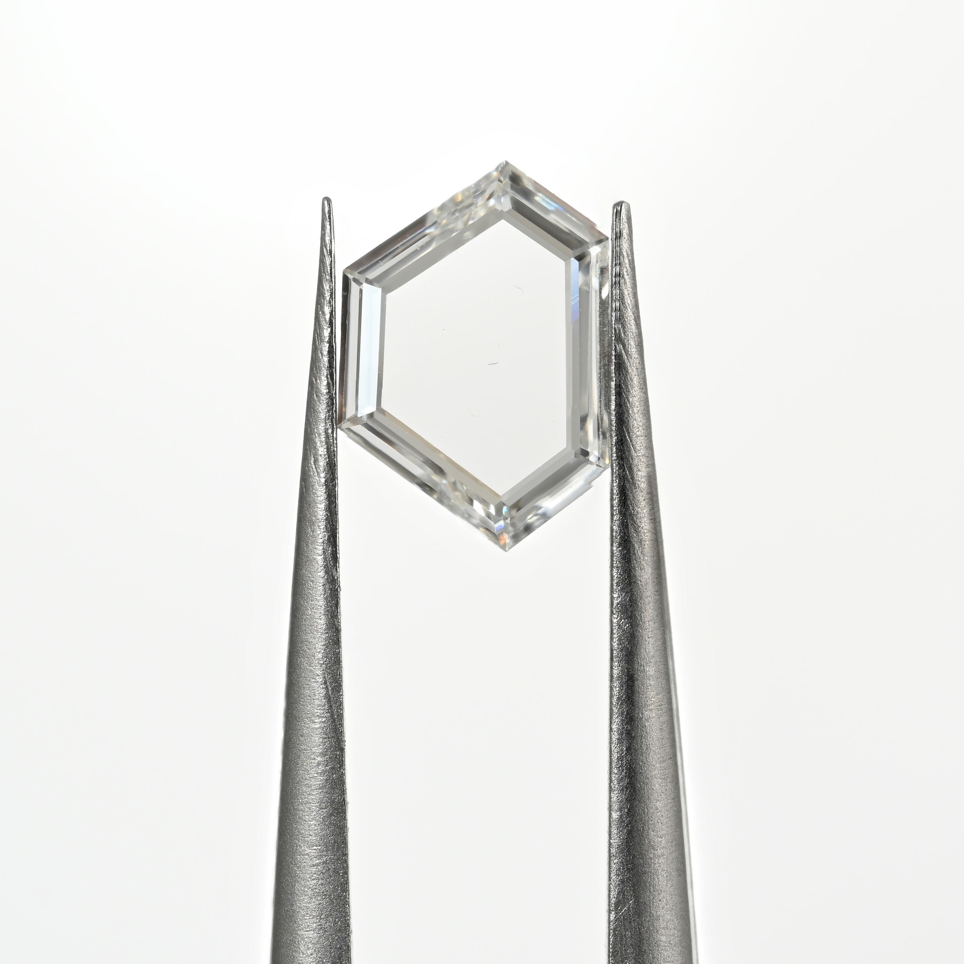 0.63 Carat Poitrait Shape Natural Diamond – F Color, VVS2 Clarity