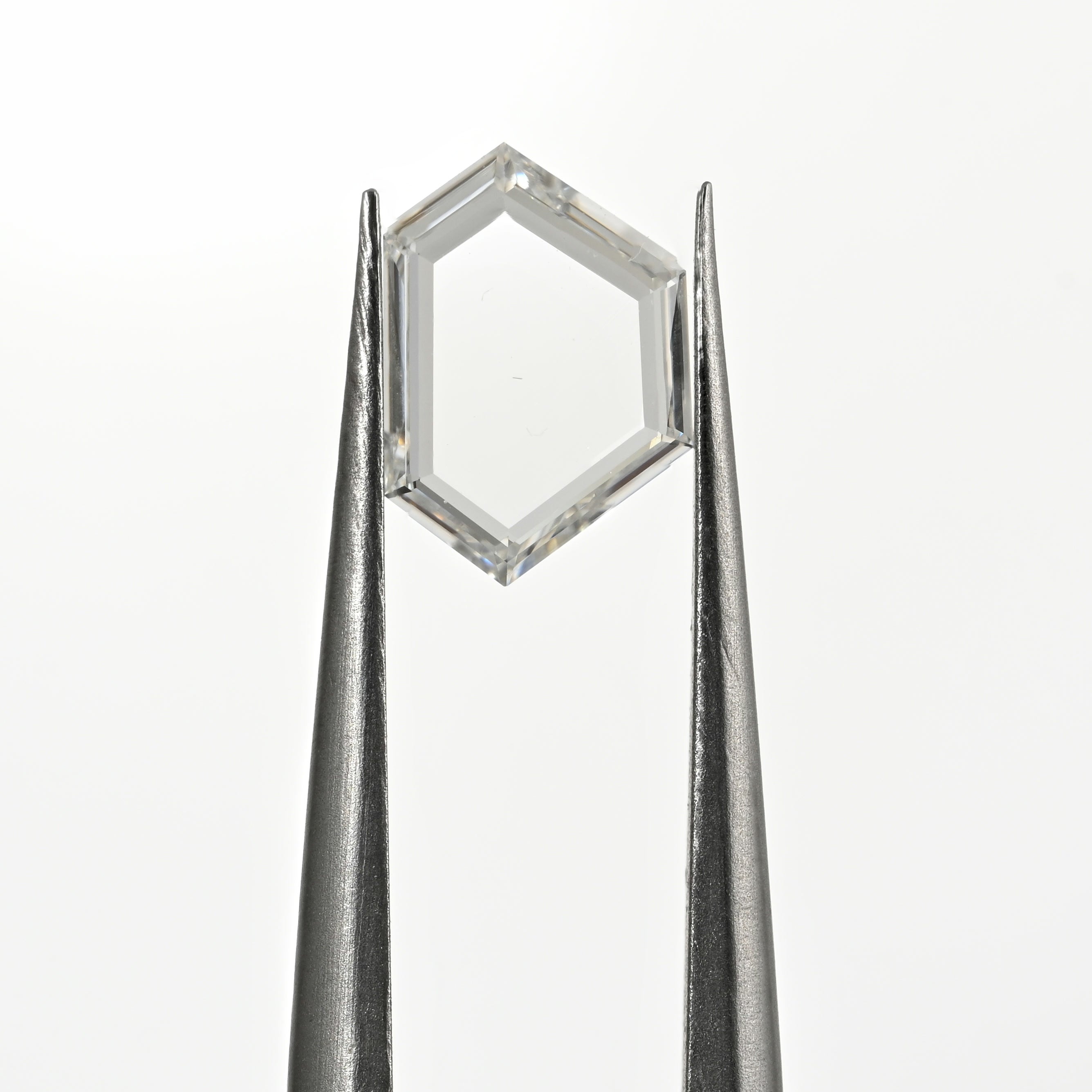 0.63 Carat Poitrait Shape Natural Diamond – F Color, VVS2 Clarity