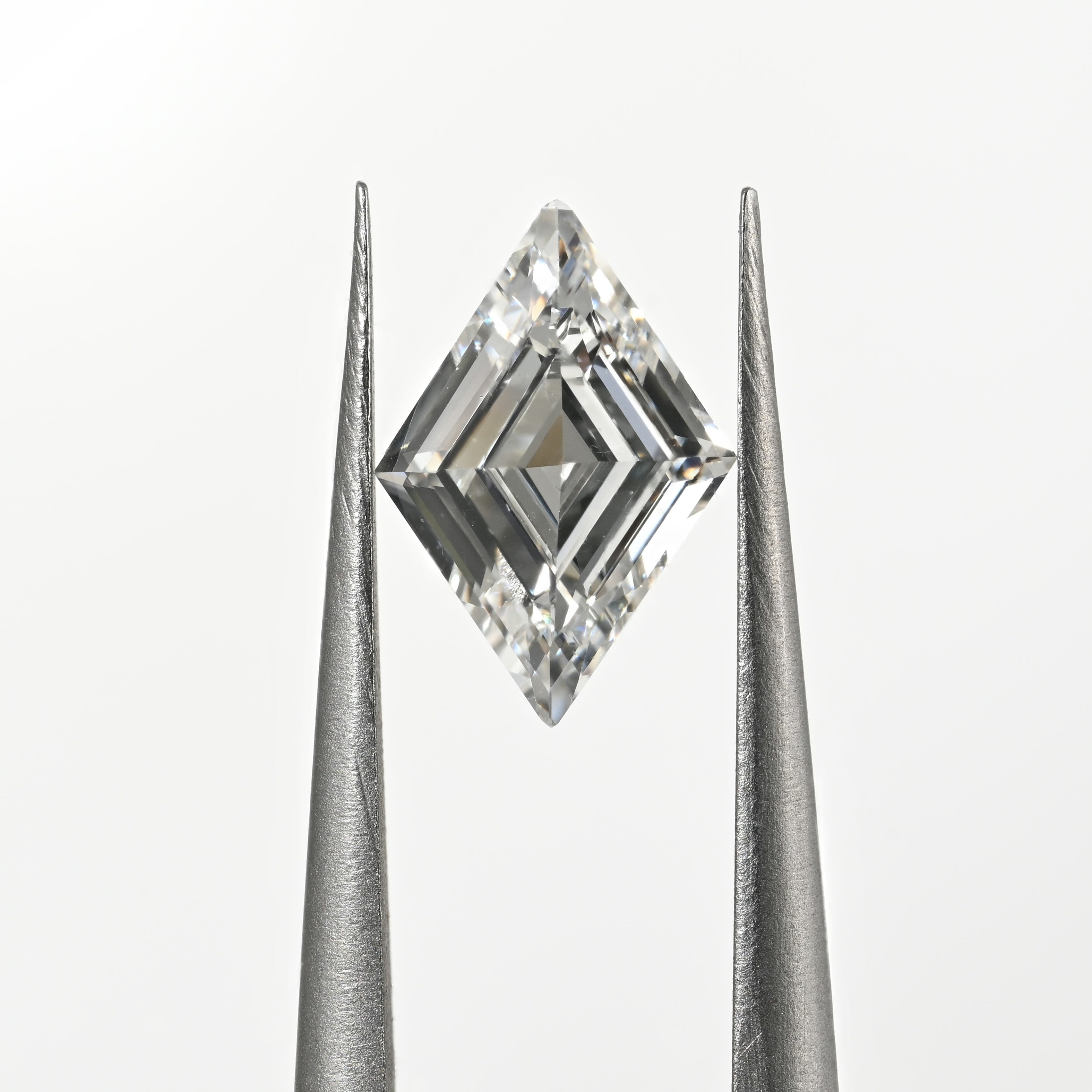 1.05 Carat Kite Shape Natural Diamond – F Color, VS1 Clarity