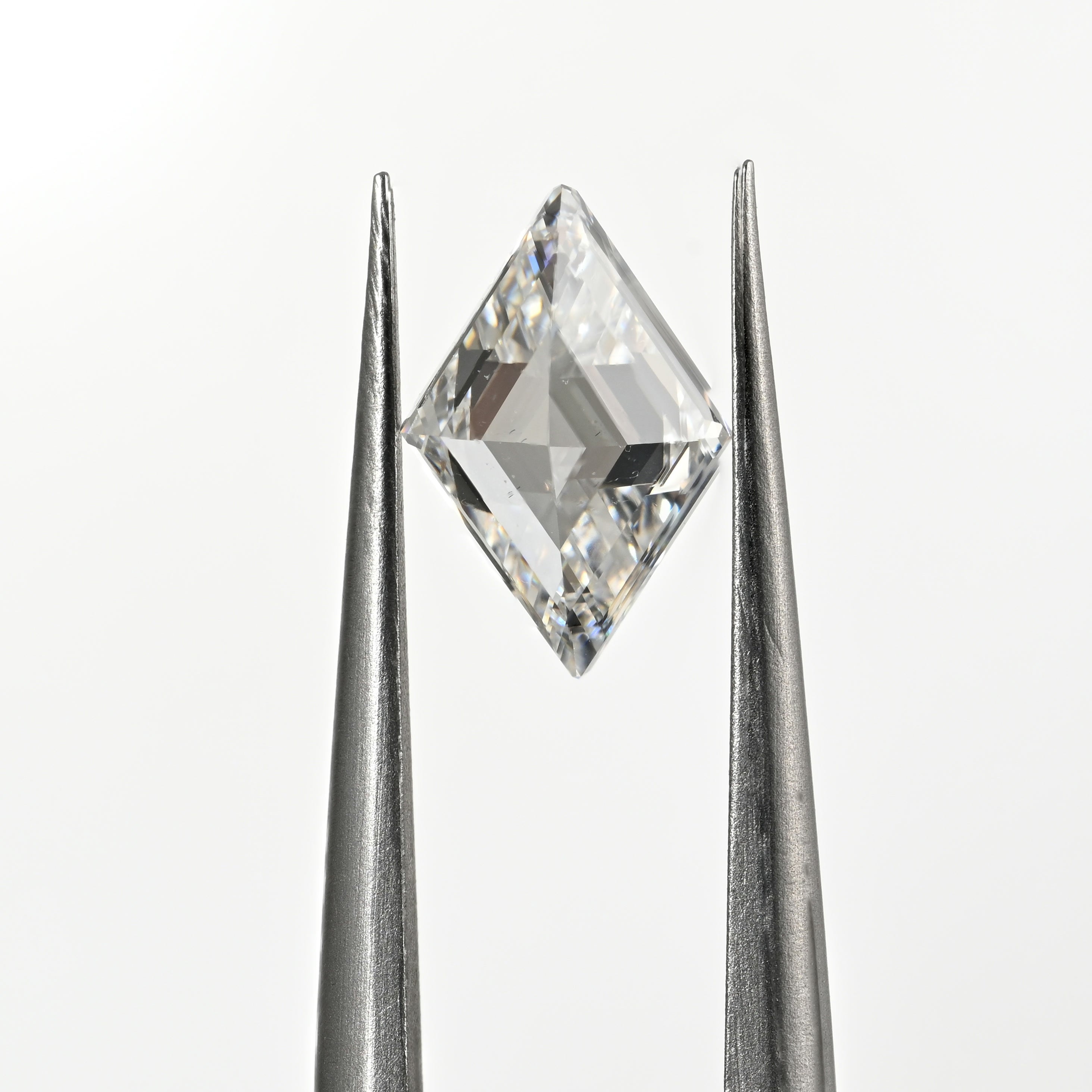 1.05 Carat Kite Shape Natural Diamond – F Color, VS1 Clarity