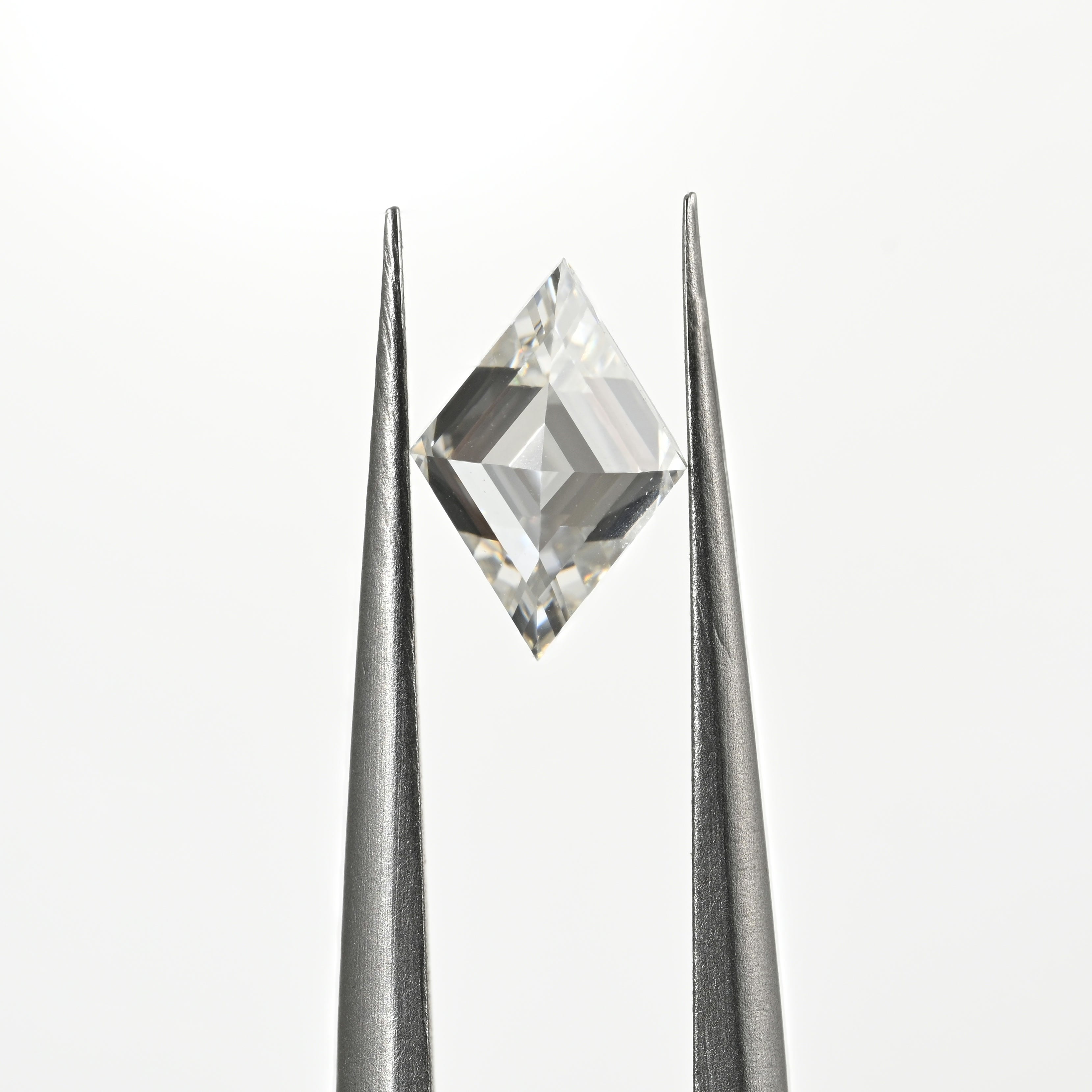 0.85 Carat Kite Shape Natural Diamond – G Color, VVS2 Clarity