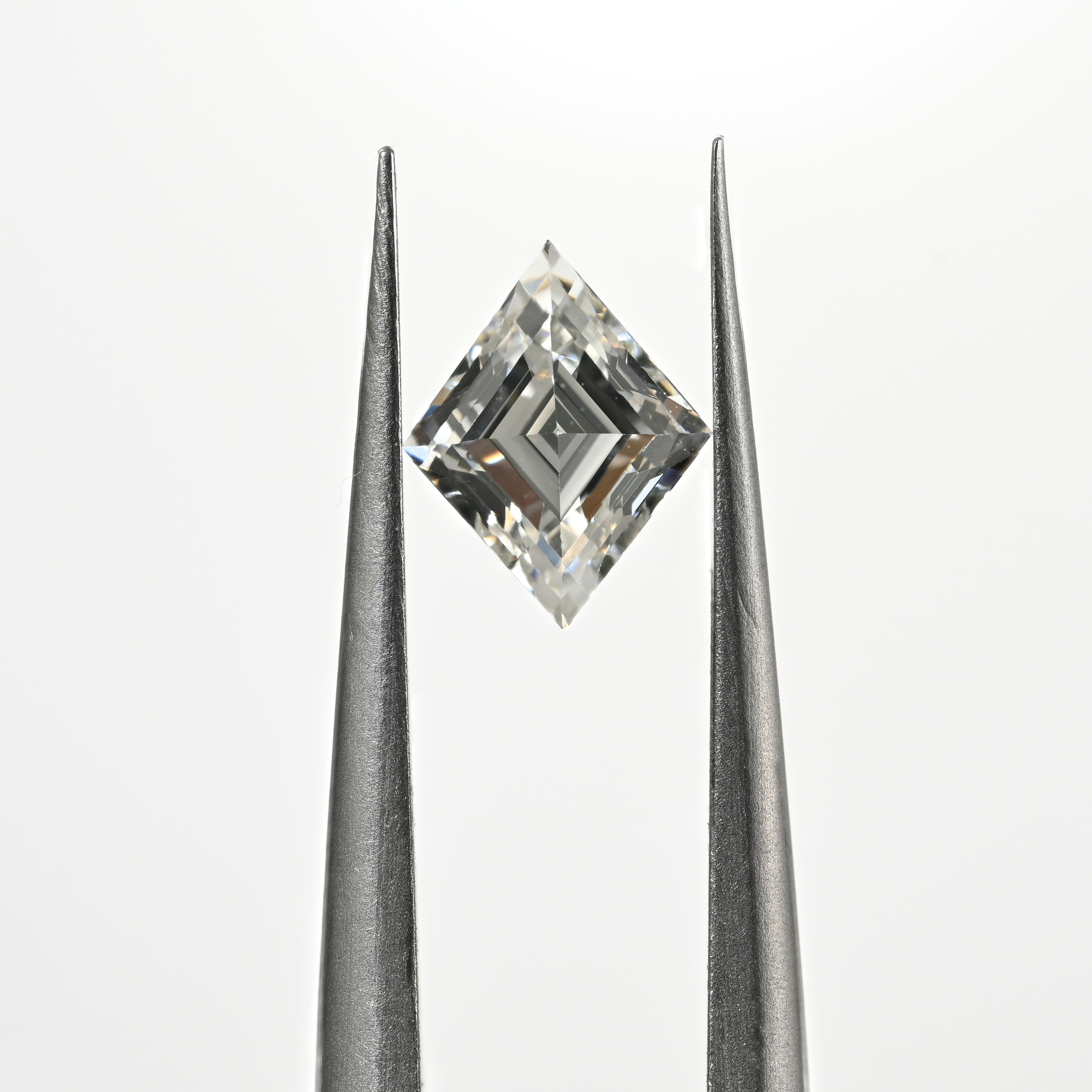 0.72 Carat Kite Shape Natural Diamond – H Color, VS2 Clarity