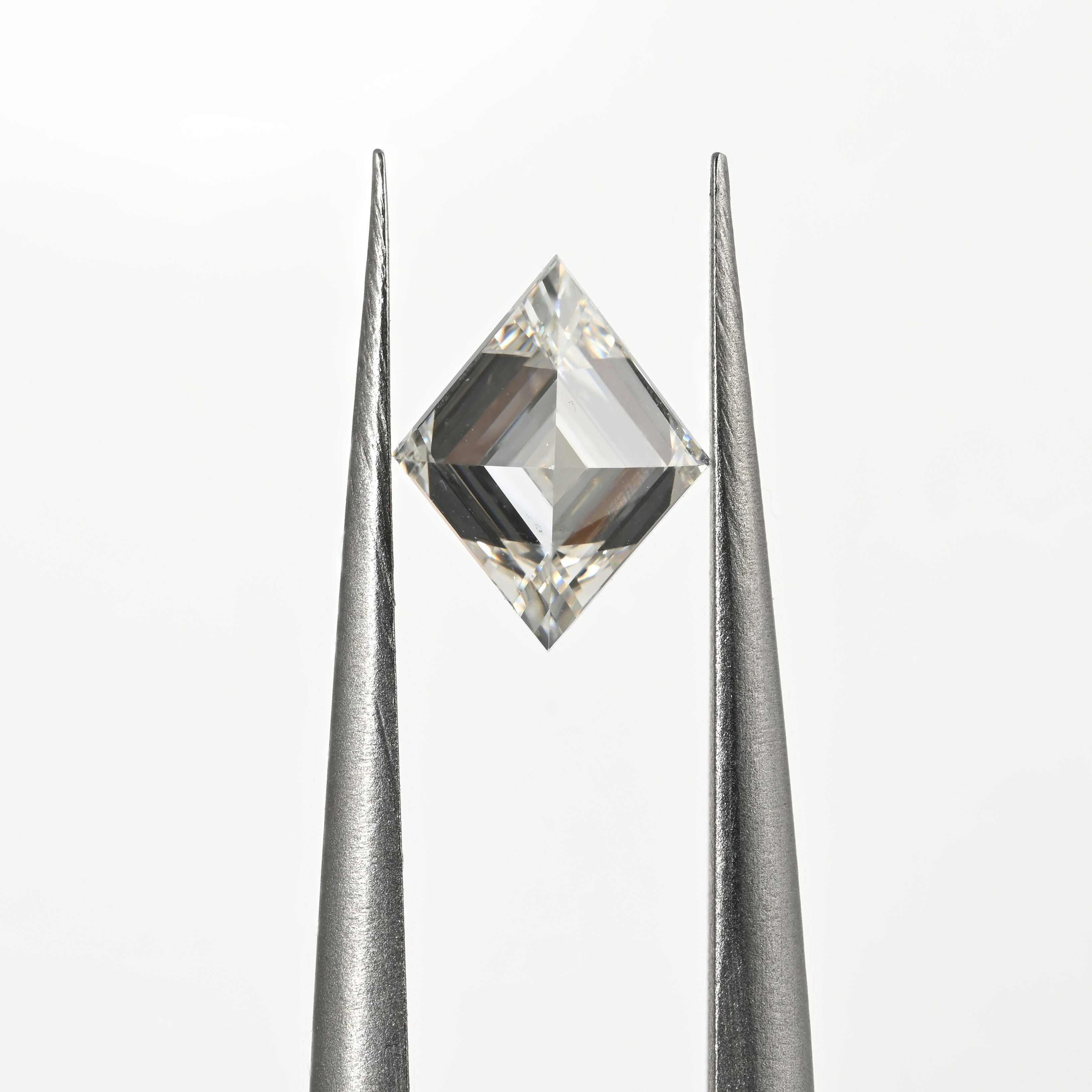 0.72 Carat Kite Shape Natural Diamond – H Color, VS2 Clarity