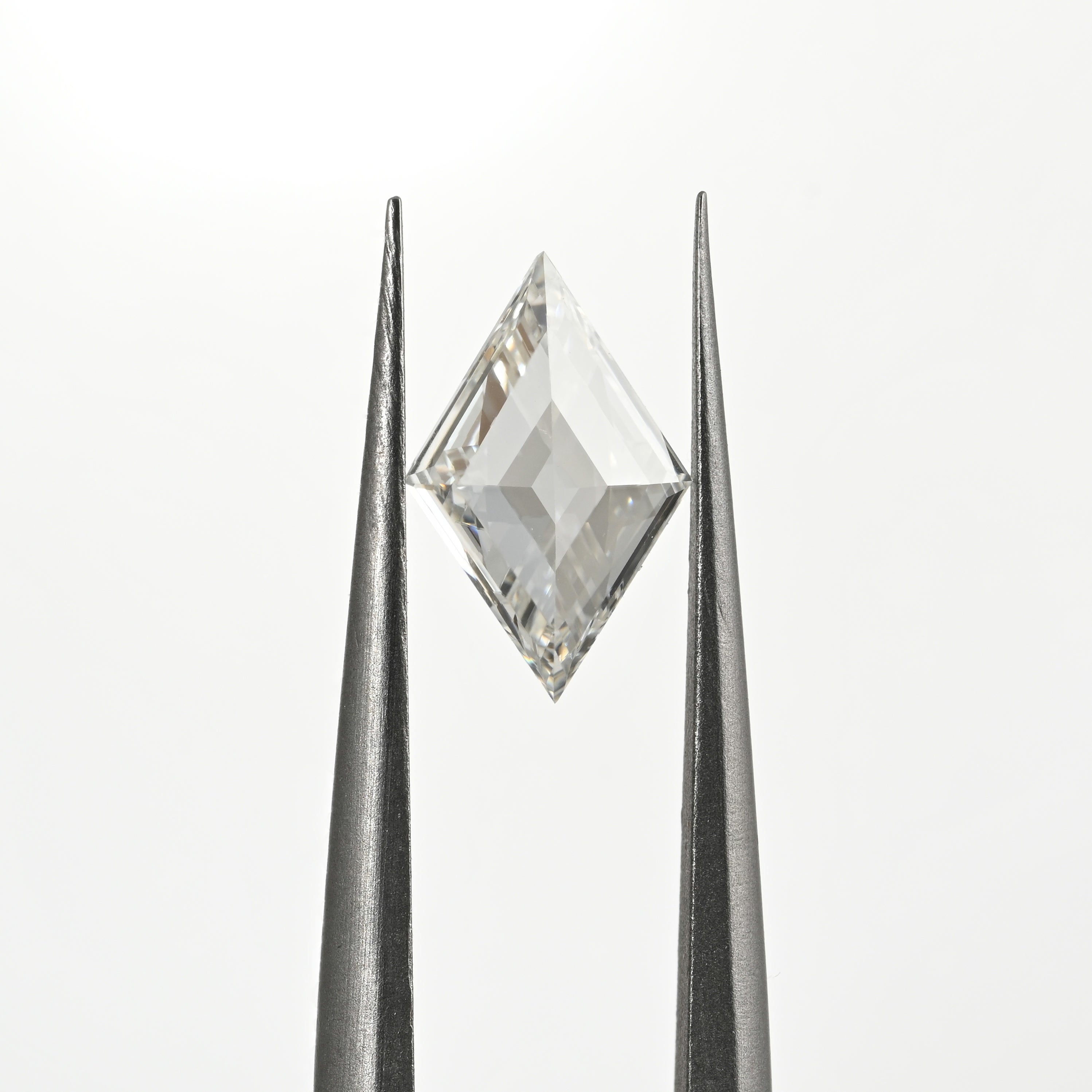 0.69 Carat Kite Shape Natural Diamond – H Color, VS1 Clarity