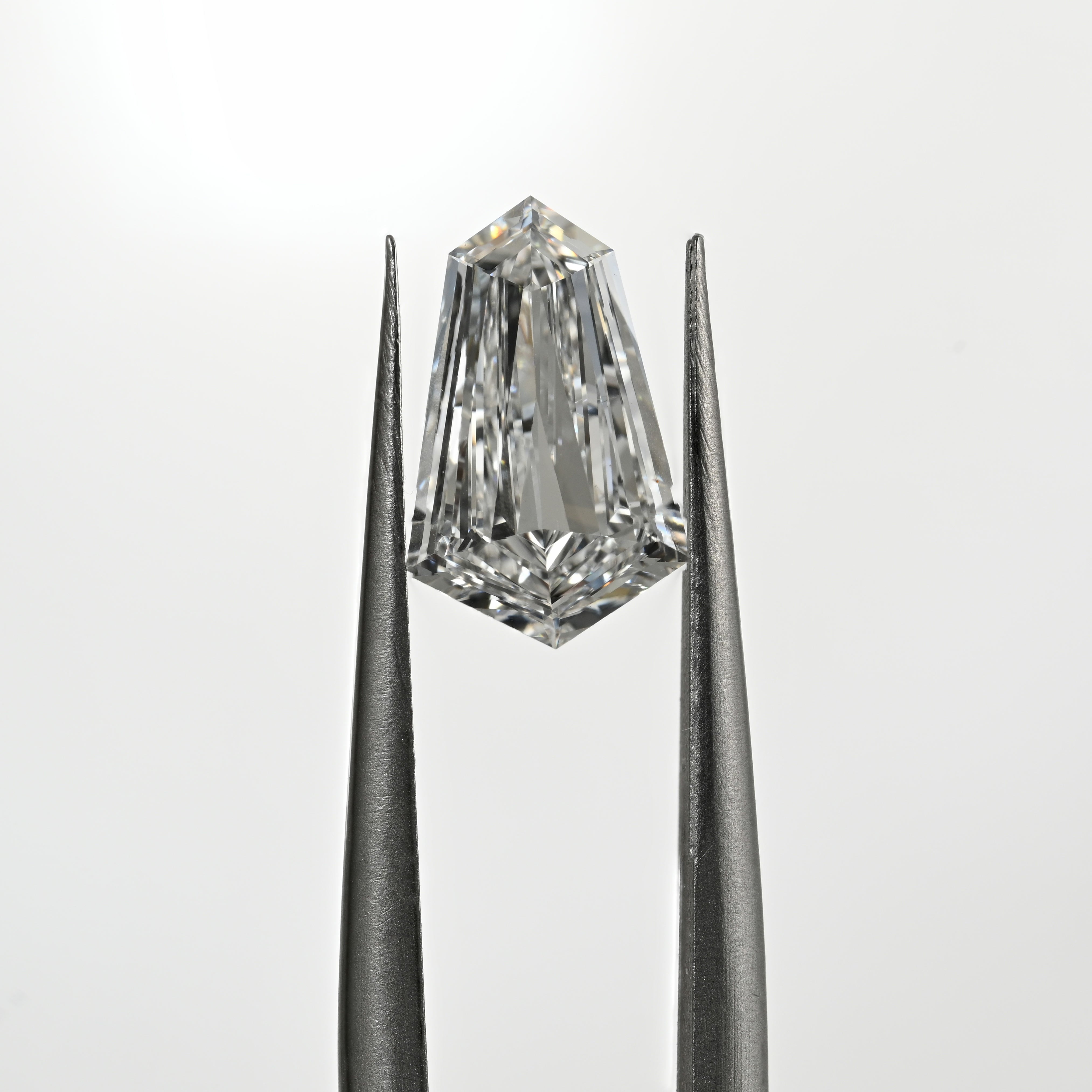 1.47 Carat Tie Shape Natural Diamond – E Color, VS1 Clarity