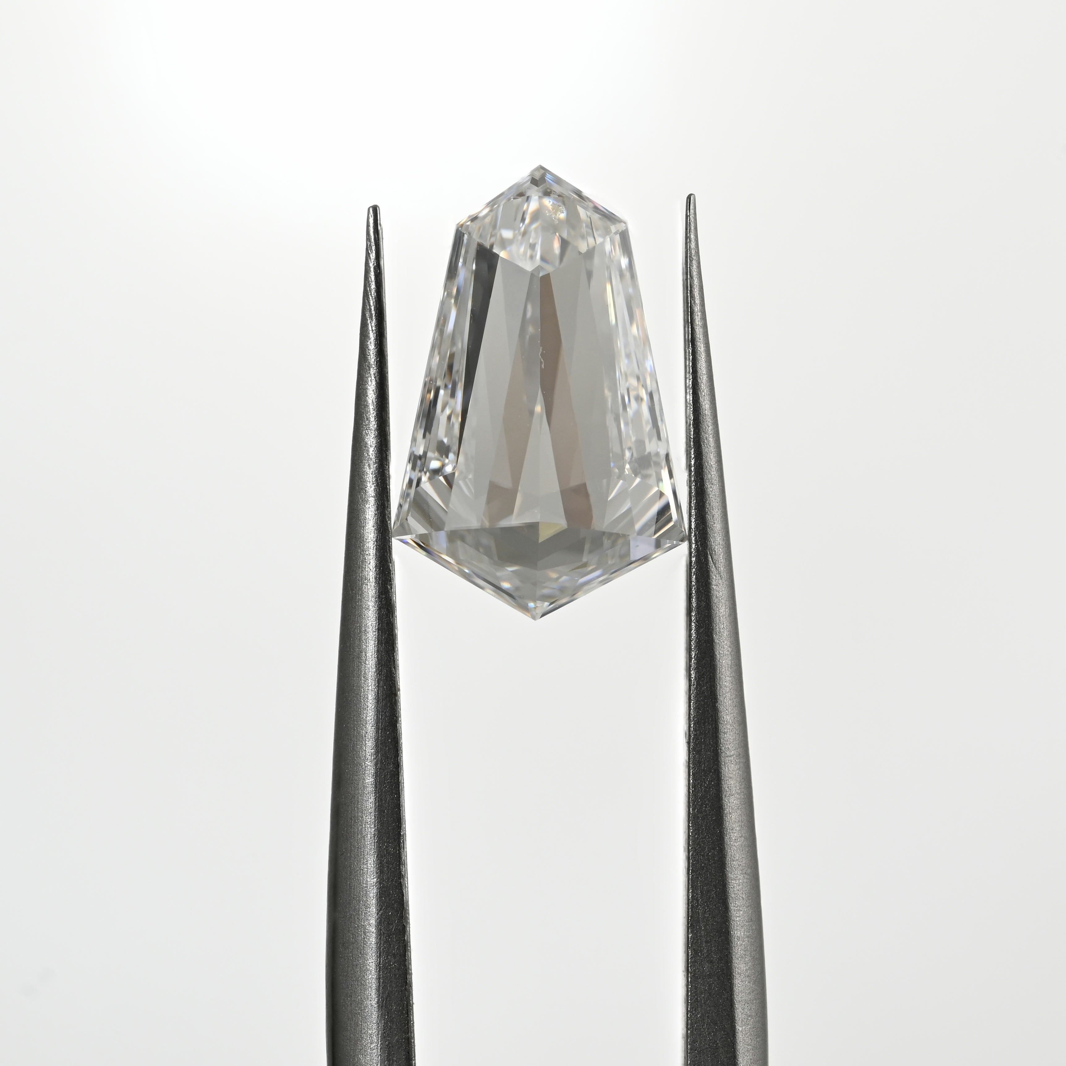 1.47 Carat Tie Shape Natural Diamond – E Color, VS1 Clarity