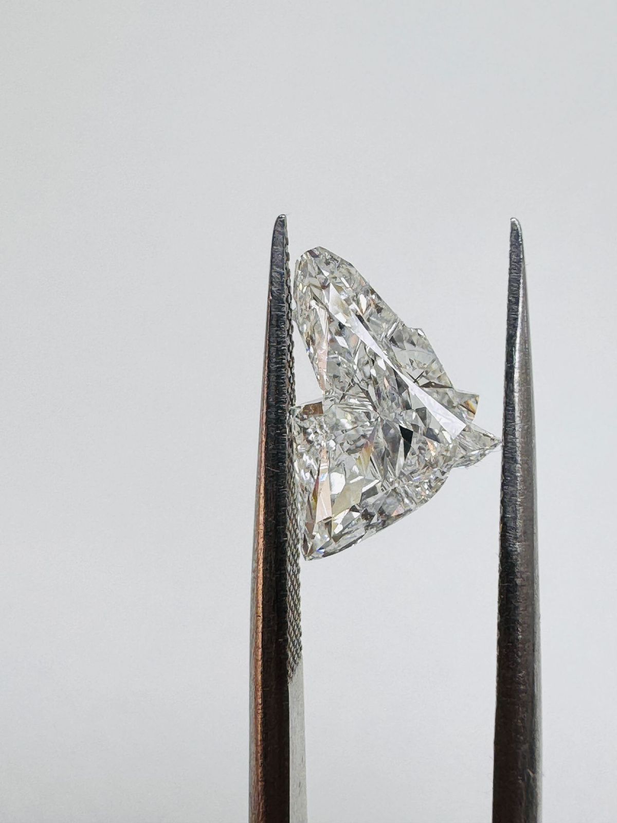 1.52 Carat Horse Head Shape Natural Diamond – G Color, SI2 Clarity