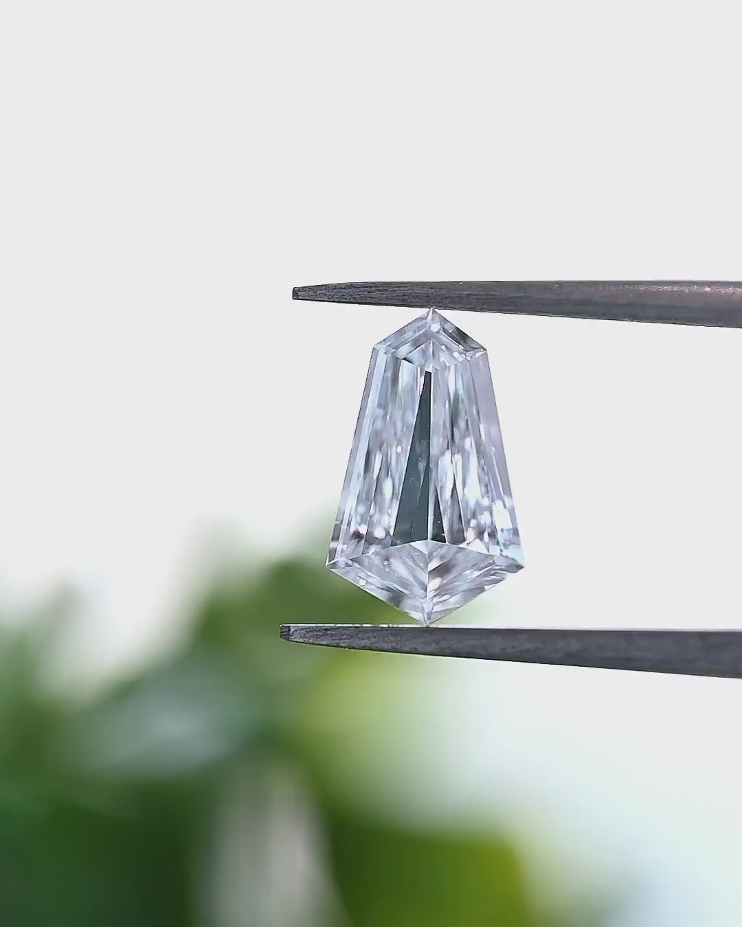 1.47 Carat Tie Shape Natural Diamond – E Color, VS1 Clarity