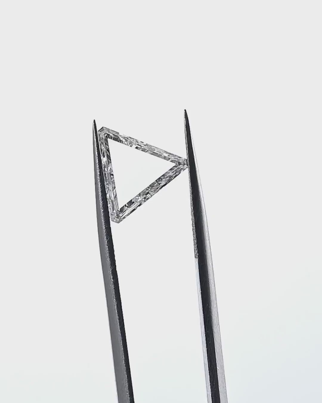 1.23 Carat Poitrait Shape Natural Diamond – F Color, VS1 Clarity