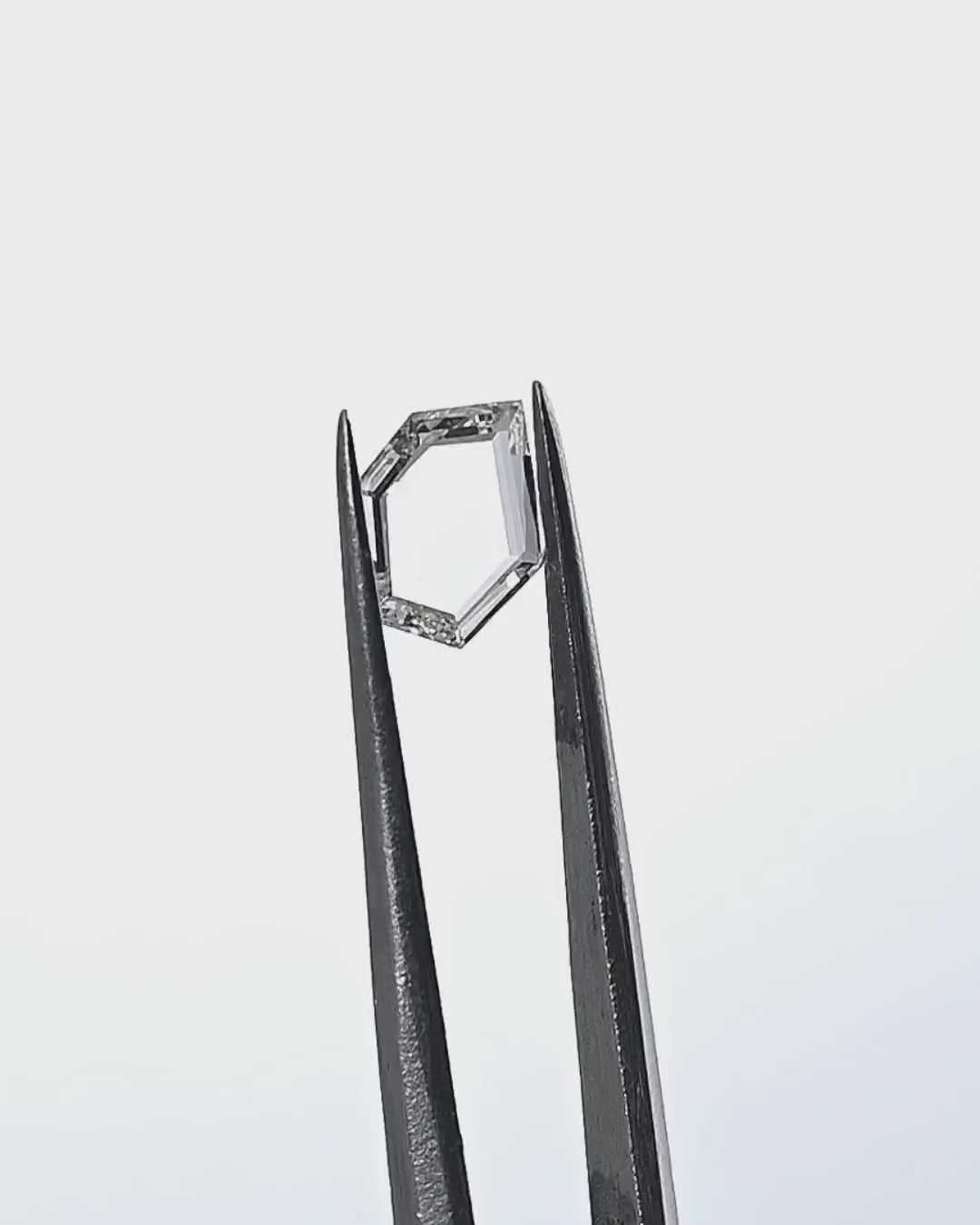 0.80 Carat Poitrait Shape Natural Diamond – H Color, VS1 Clarity