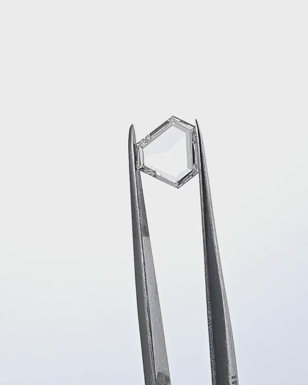 0.77 Carat Poitrait Shape Natural Diamond – I Color, VS1 Clarity