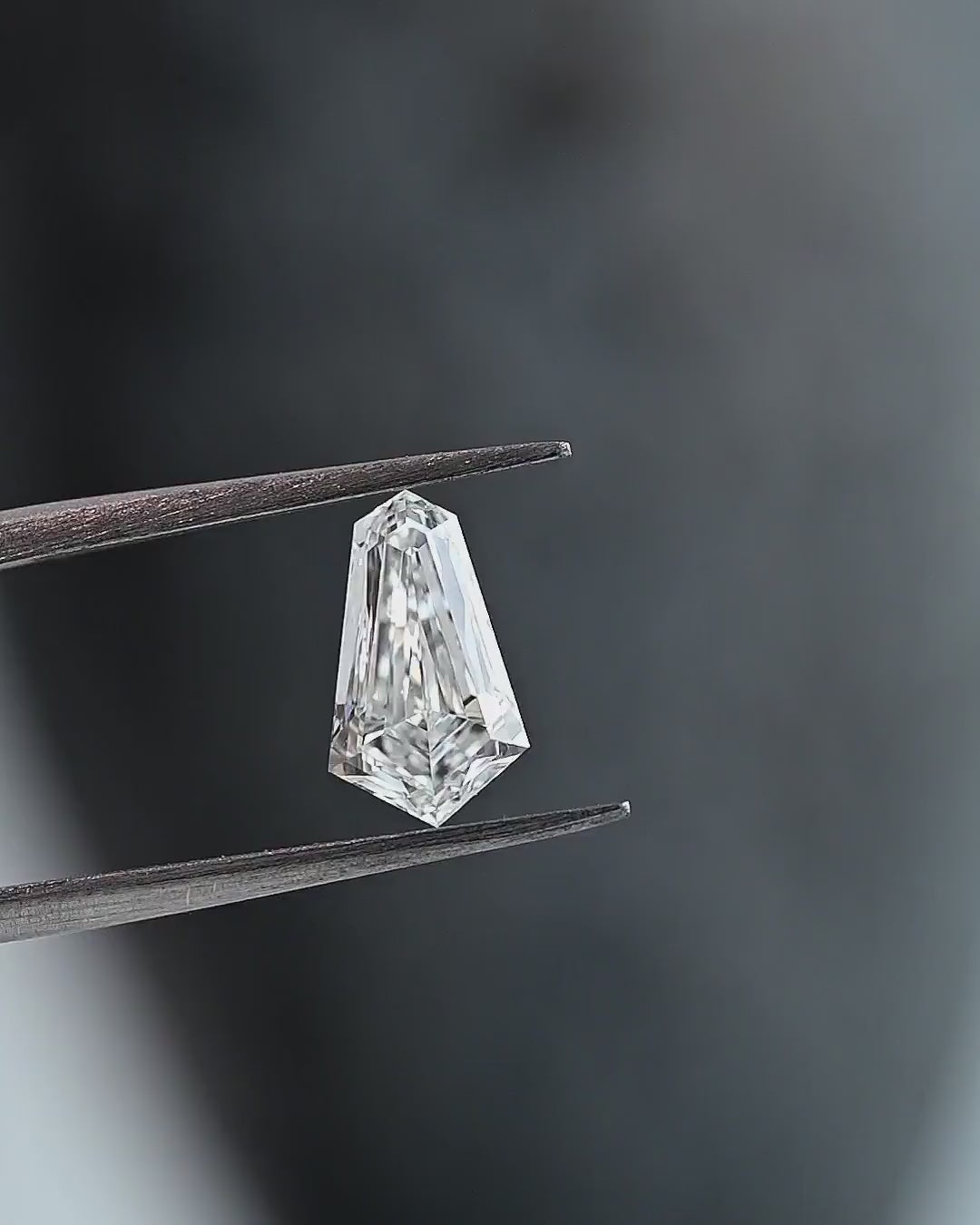 2.08 Carat Tie Shape Natural Diamond – I Color, VVS2 Clarity