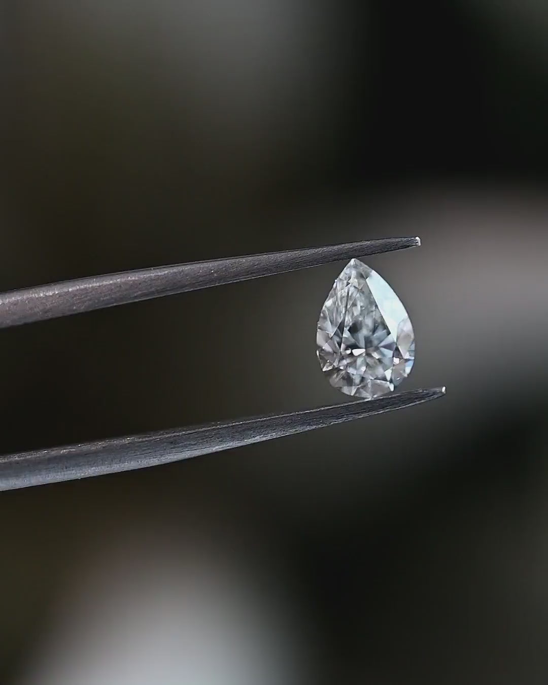 1.01 Carat Fancy Cut Pear Natural Diamond – H Color, VS1 Clarity